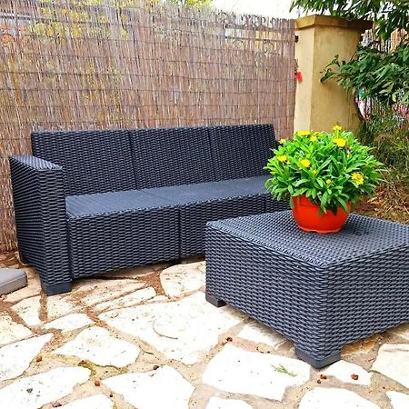 Studio Au Calme Tout Confort Proche Des Plages - Jardin Wifi Parking Frejus Bagian luar foto