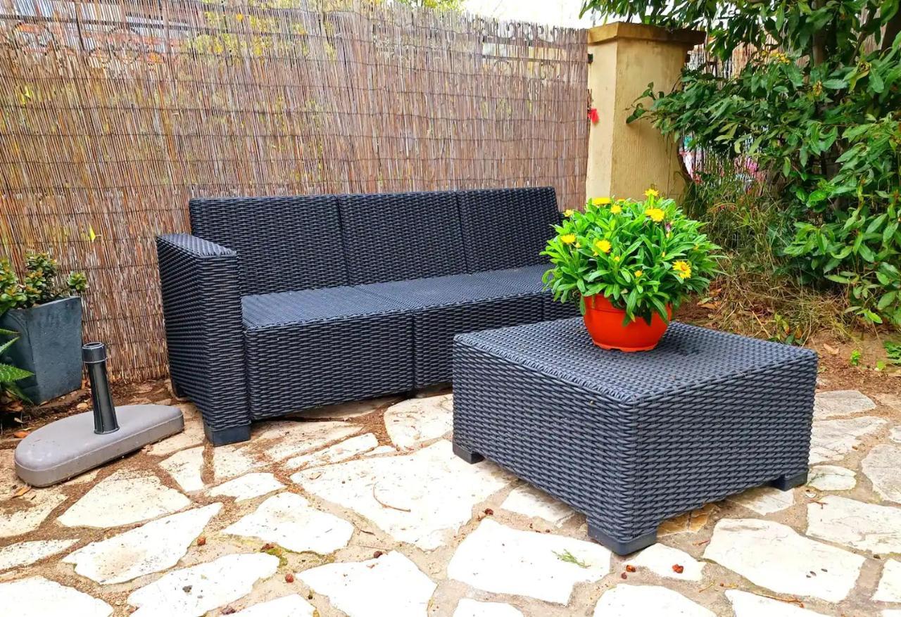 Studio Au Calme Tout Confort Proche Des Plages - Jardin Wifi Parking Frejus Bagian luar foto