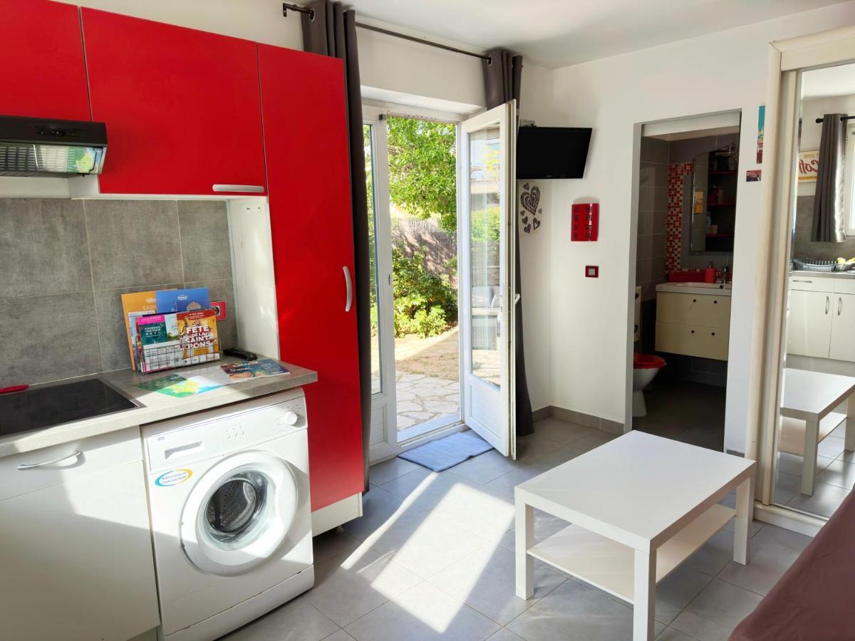 Studio Au Calme Tout Confort Proche Des Plages - Jardin Wifi Parking Frejus Bagian luar foto