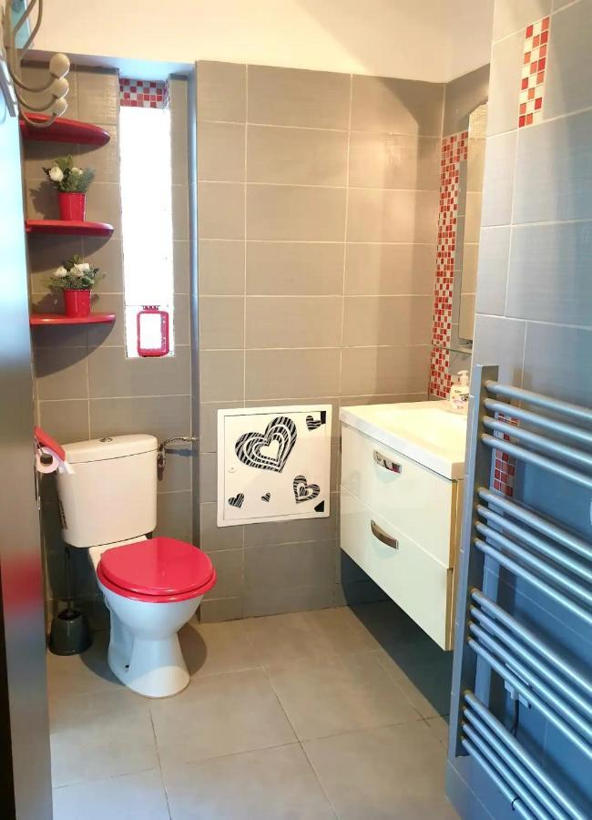 Studio Au Calme Tout Confort Proche Des Plages - Jardin Wifi Parking Frejus Bagian luar foto